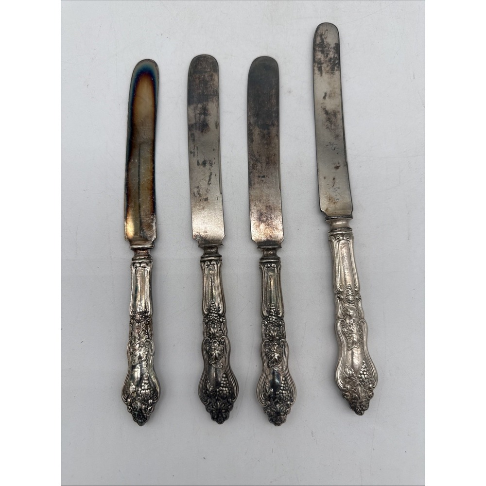 Roger & Bros Grape Pattern Triple Plate Flatware 8.75" Butter Spreader Lot of 4